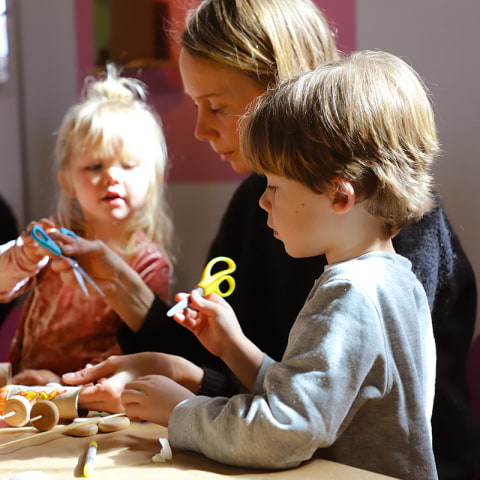 S&ouml;ndagsverkstan p&aring; R&ouml;da Sten Konsthall