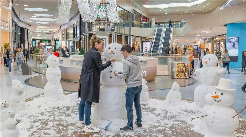 Sverigepremiär för snögubbstävling inomhus