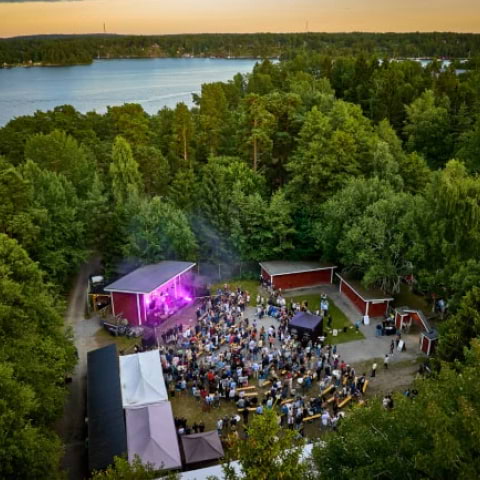 H&auml;r &auml;r konserterna p&aring; Djur&ouml;n&auml;set sommaren 2026