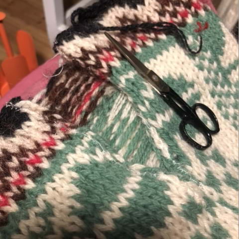 Reknit &ndash; F&ouml;r&auml;ndra och f&ouml;rvandla stickade plagg