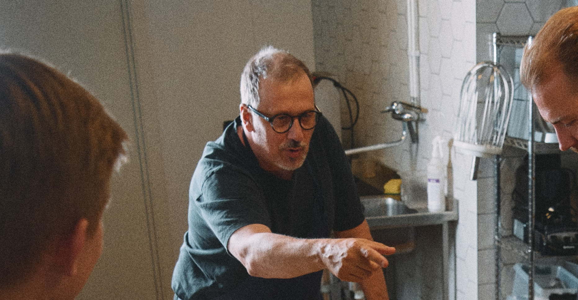 Stefan Ekengren öppnar café: "Allt vi tänkt på så länge är snart inte bara vårt"