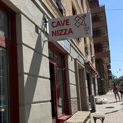 Cave Nizza st&auml;nger &ndash; italiensk krog flyttar in