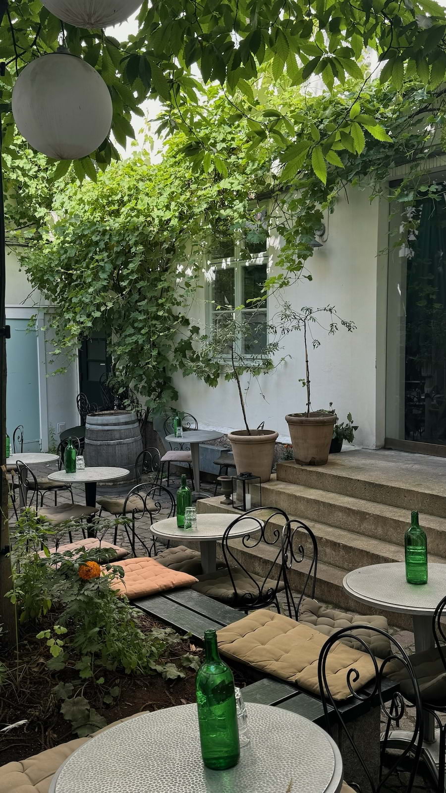 Champagnebaren laddar upp med v&aring;rig meny till p&aring;sk