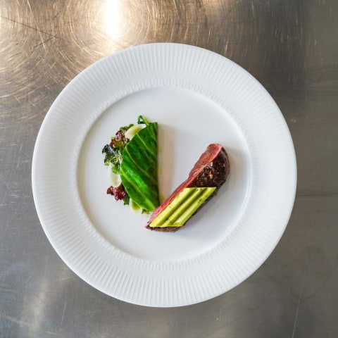 Juniorkr&ouml;gare 2026 tar &ouml;ver k&ouml;ket p&aring; Agdas &ndash; h&auml;r &auml;r menyn