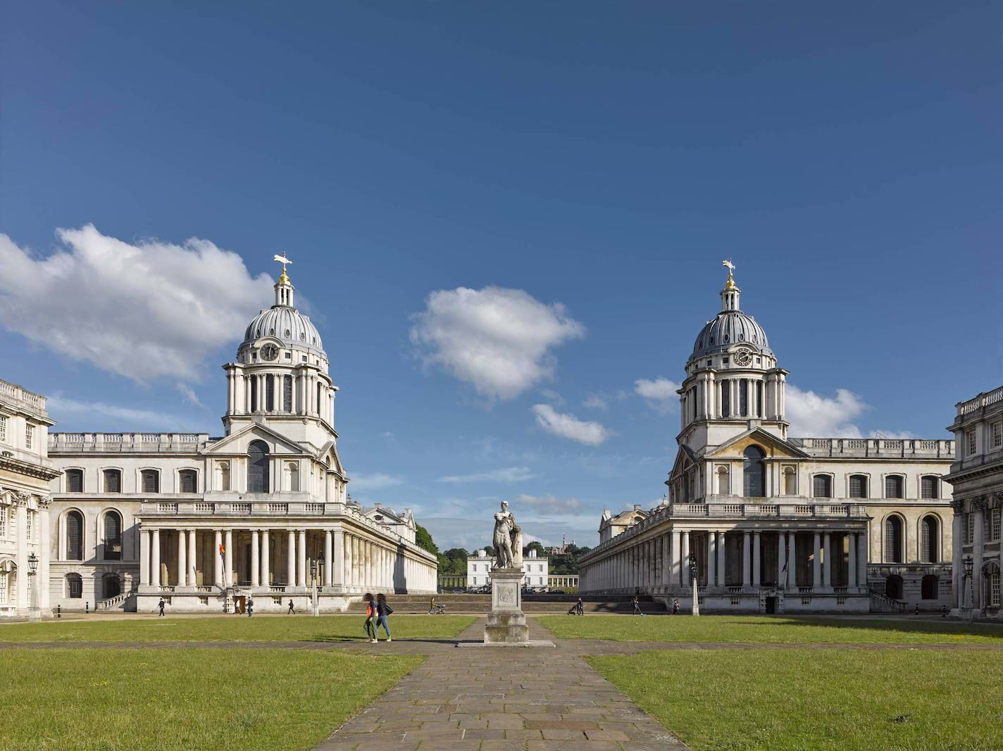 Top acts perform by the river at Greenwich Summer Sounds