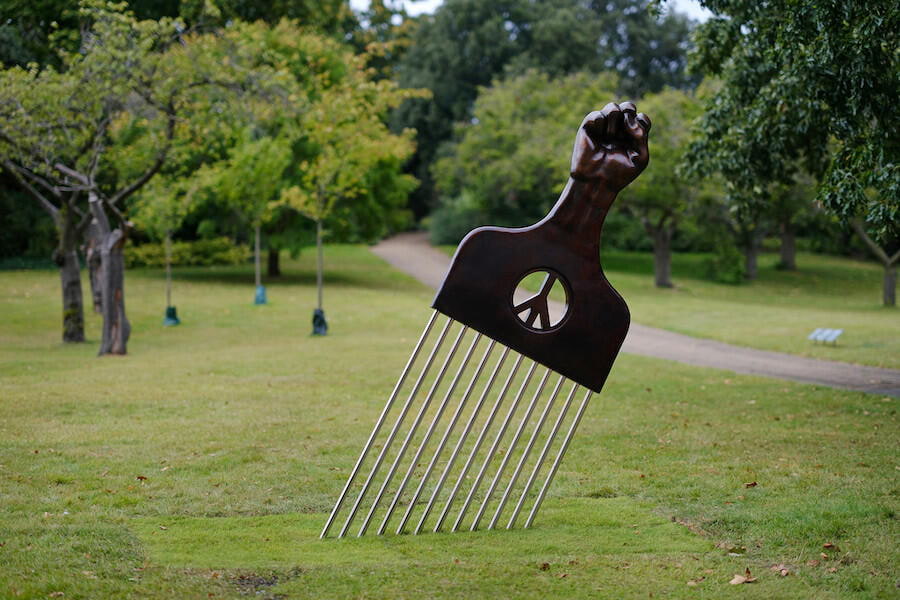 Regent's Park becomes a big outdoor art gallery with Frieze Sculpture