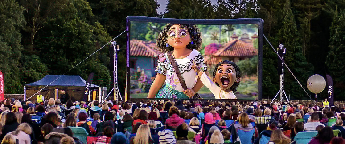 Grab your popcorn for Kew the Movies Thatsup