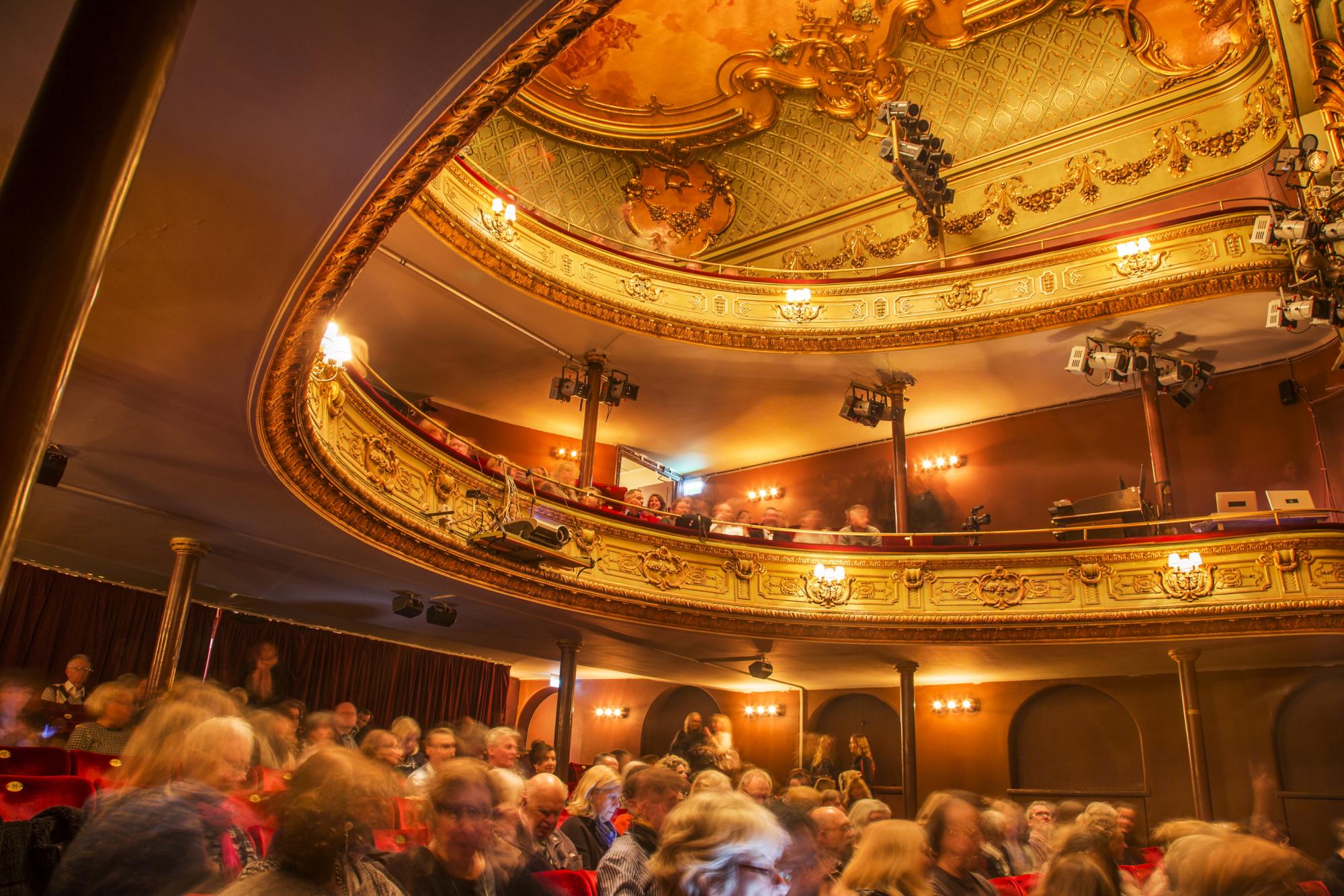 Södra Teatern får börja med stående publik på stora scenen – kan bli aktuellt med klubbevenemang