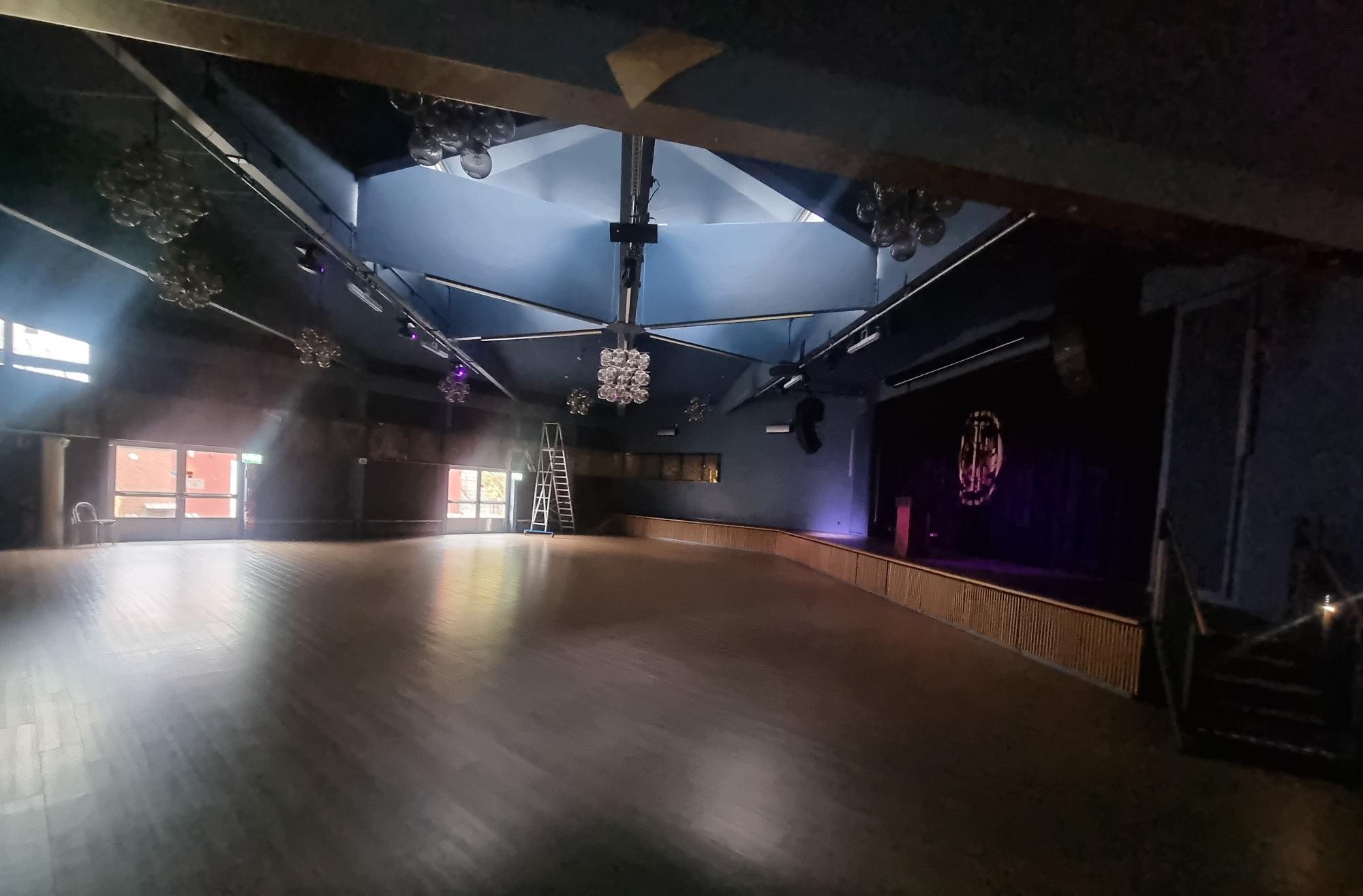 Snart öppnar stans nya nöjespalats – plats för 1800 gäster, flera dansgolv och barer samt utomhusytor