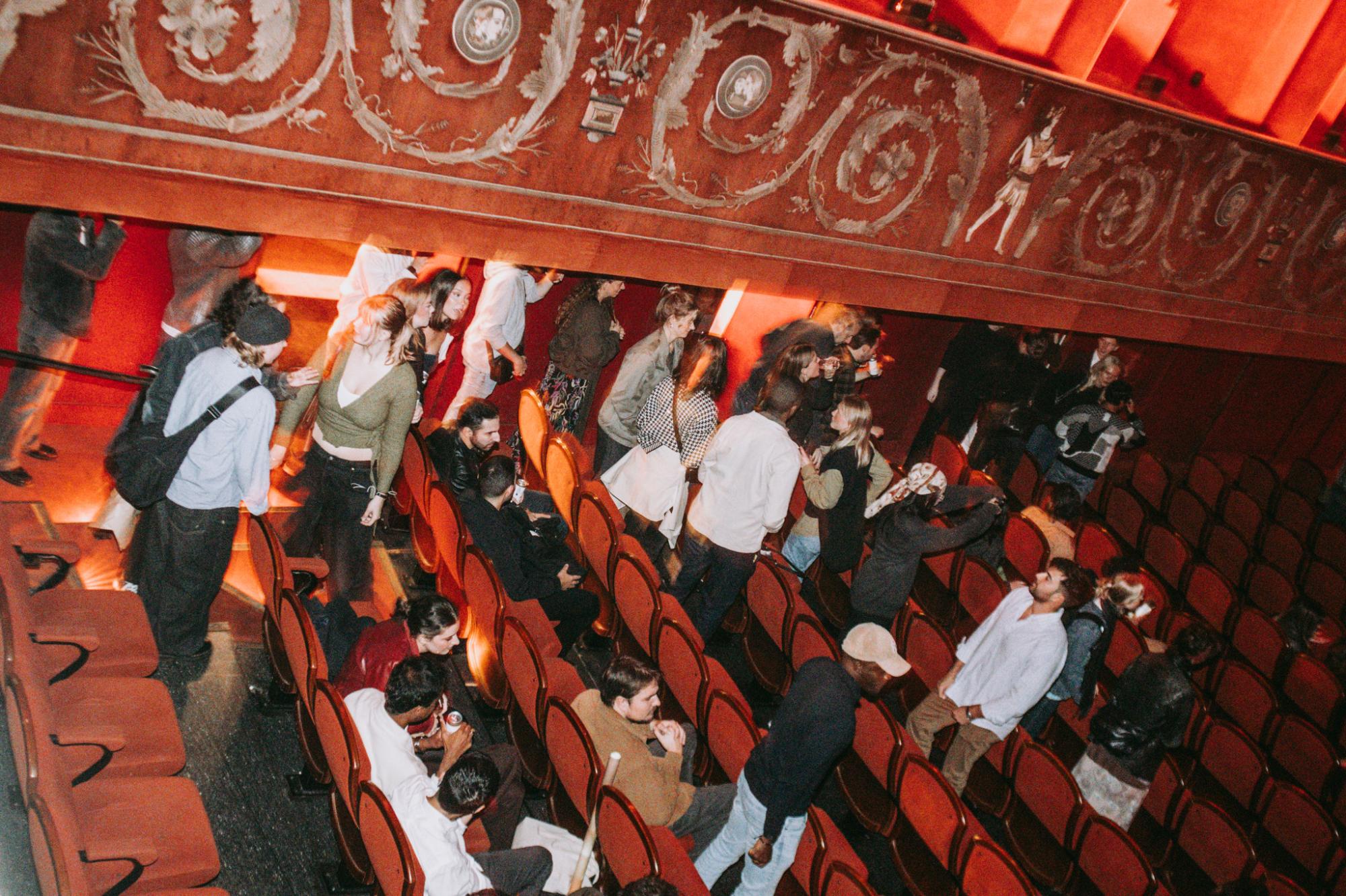 Anrik biograf förvandlas till klubb – techno, pizza och bortskruvade stolsrader