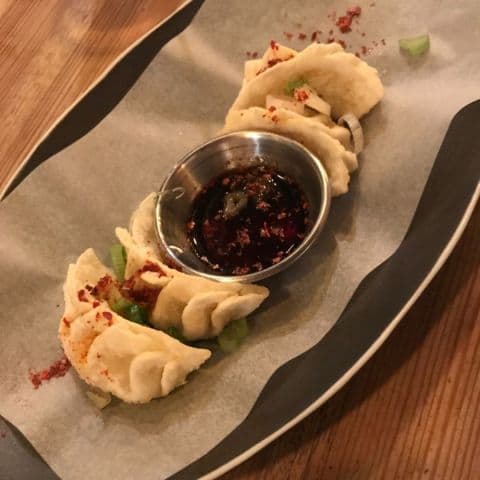 Japanska dumplings, vegetariska goda. – Bild från Ai Ramen Södermalm av Jenny Q. (2017-11-21)