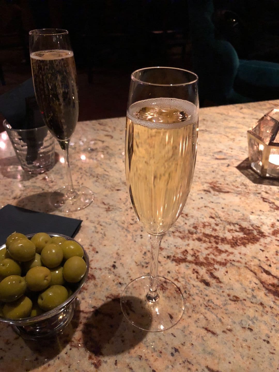 Champagne – Bild från Americain av Linn W. (2018-03-03)
