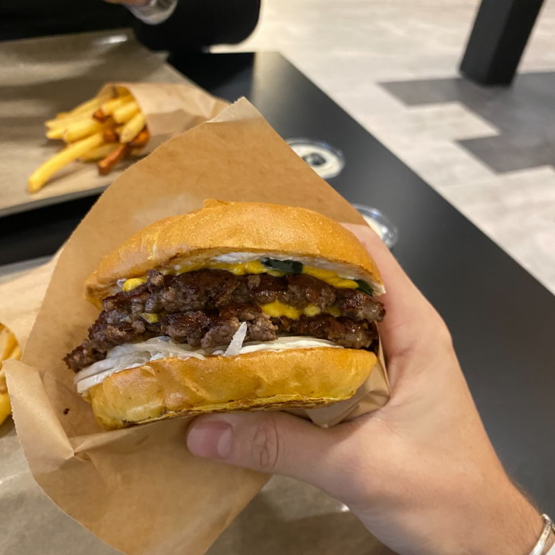 Bild från American Steakhouse Burgers av Adam L.