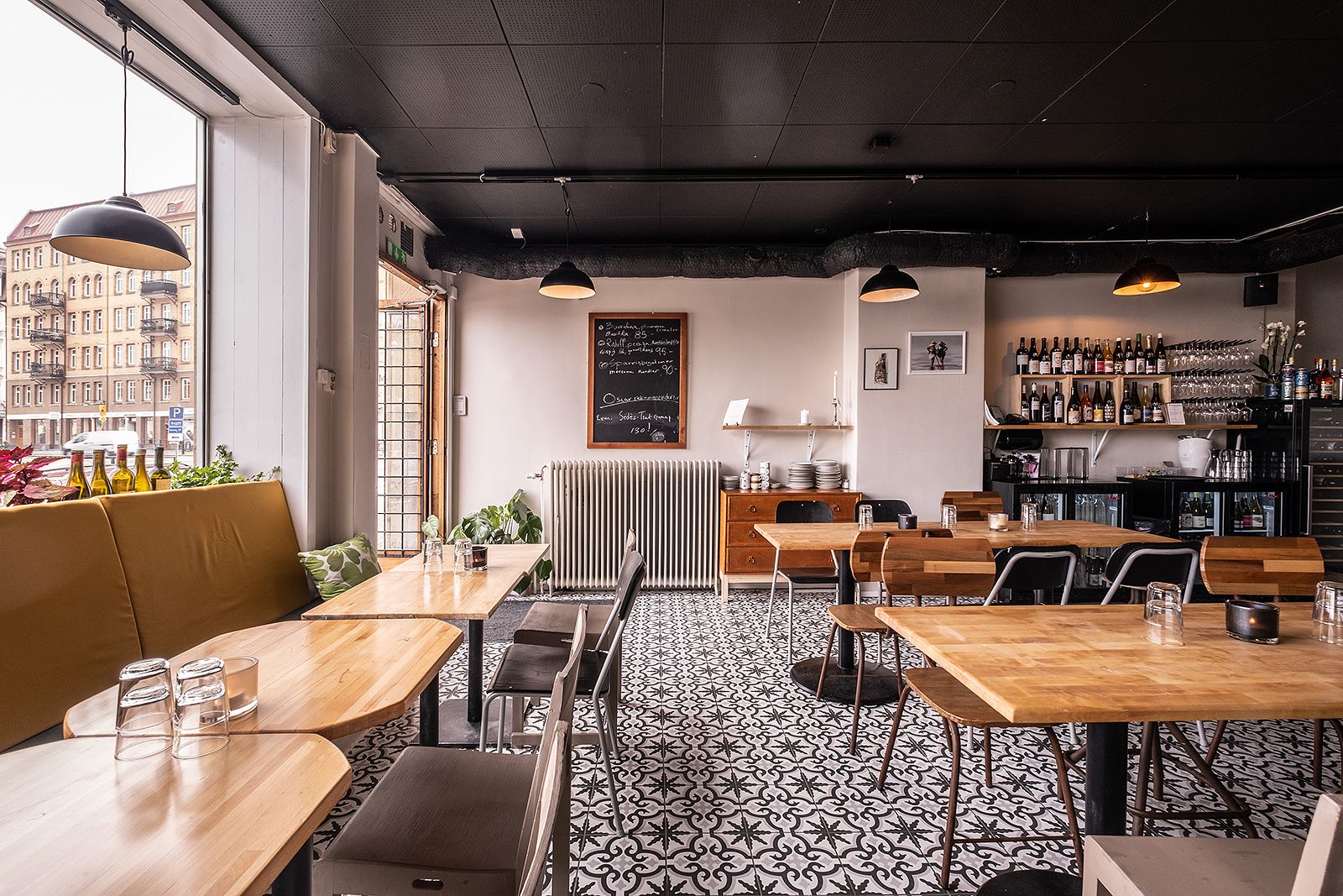 Bar Minimal – Hottest restaurants