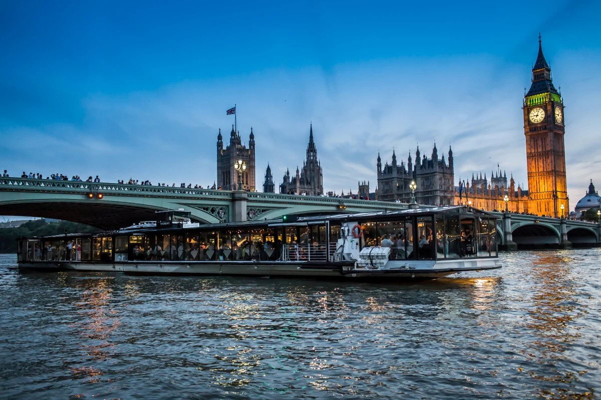 Bateaux London – River Thames activities