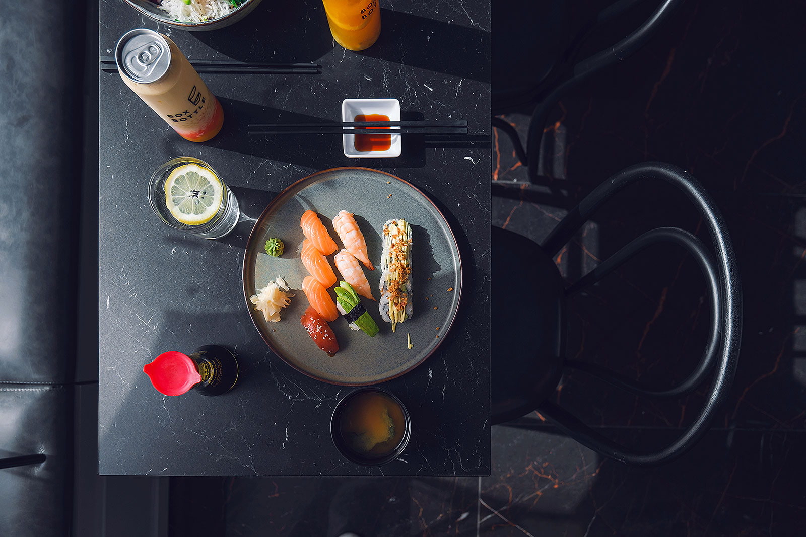 Box & Bottle – Sushi