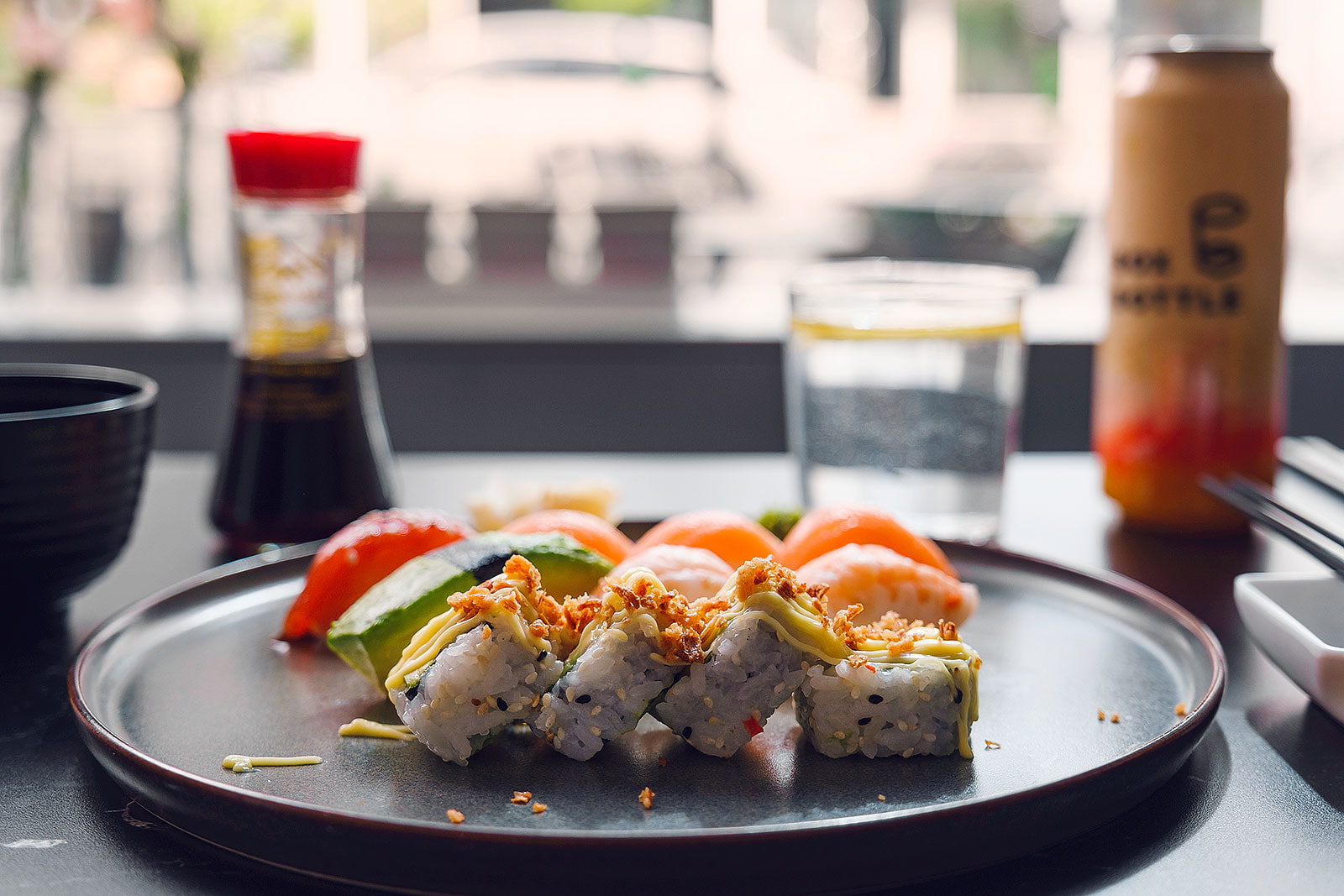 Box & Bottle – Sushi