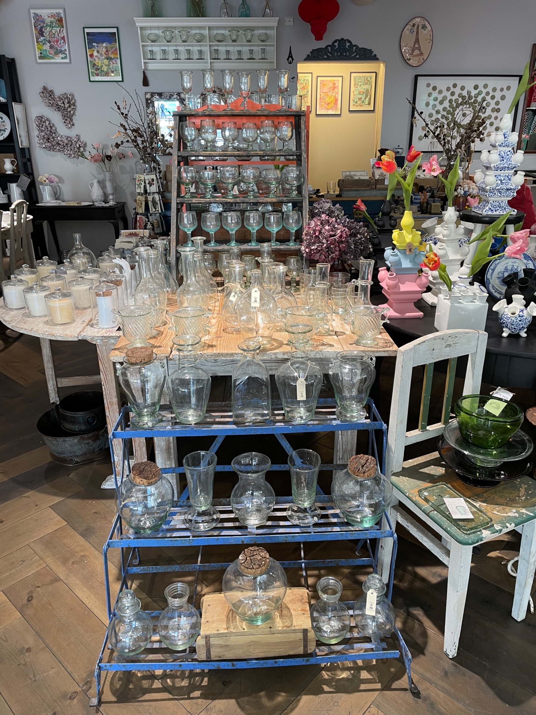 French glassware  – Photo from Bon Ton Goods by Shane H. (27/04/2023)