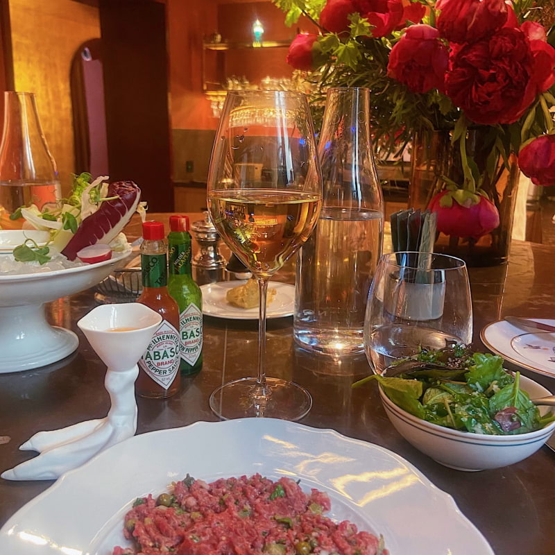 Steak tartare  – Photo from Brasserie Astoria by Elin E. (10/05/2021)