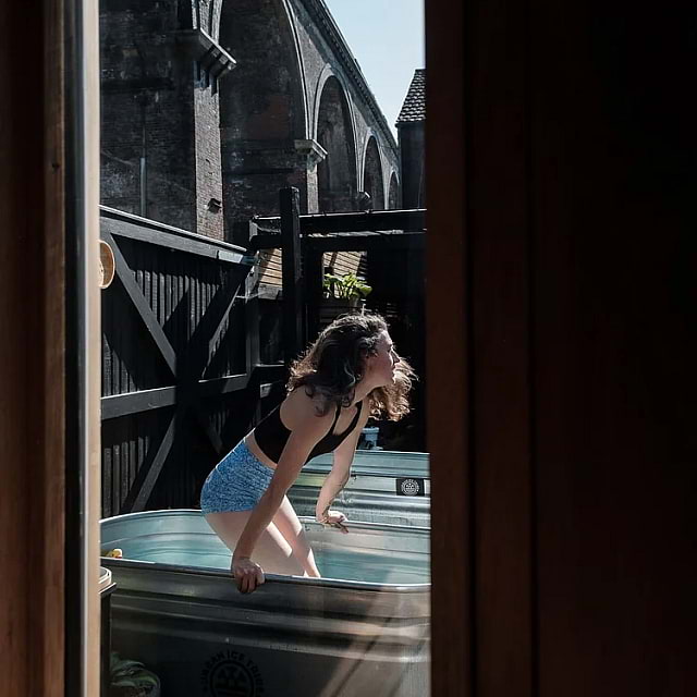 Luna Hut Sauna Caf&eacute; Brighton