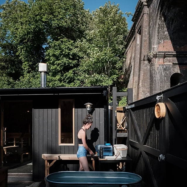 Luna Hut Sauna Caf&eacute; Brighton