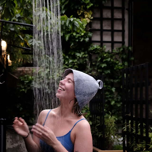 Luna Hut Sauna Caf&eacute; Brighton