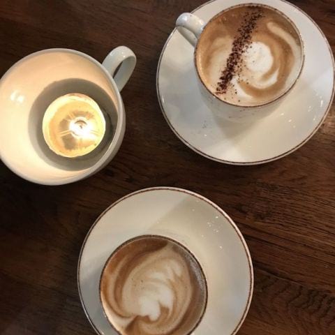Fantastiskt goda kaffet. – Bild från Café Schweizer av Jessica K.