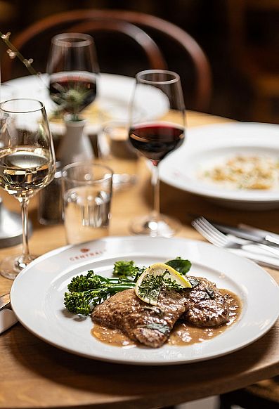 Centrale Trattoria / Vinoteca