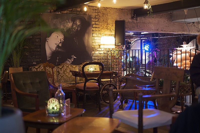 Contrast Public House