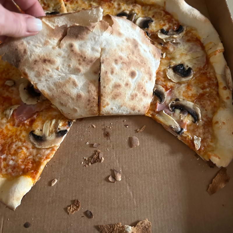 Ordentligt bakad i ugnen?! – Photo from Crispy Pizza Bistro Södermalm by Eva S. (18/06/2023)