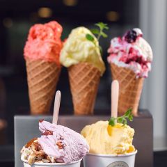 Edsvikens Piazza & Gelateria Norr M&auml;larstrand