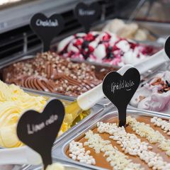 Edsvikens Piazza & Gelateria Norr M&auml;larstrand