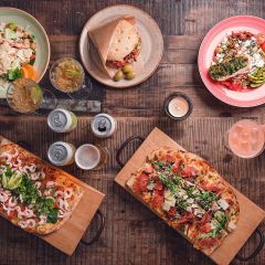 Edsvikens Piazza & Gelateria Norr M&auml;larstrand