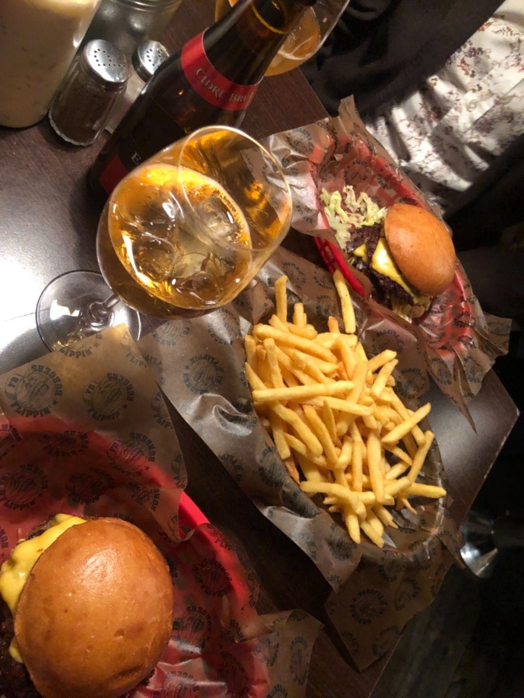 Photo from Flippin' Burgers Observatorie­gatan by Mythu L. (06/04/2019)