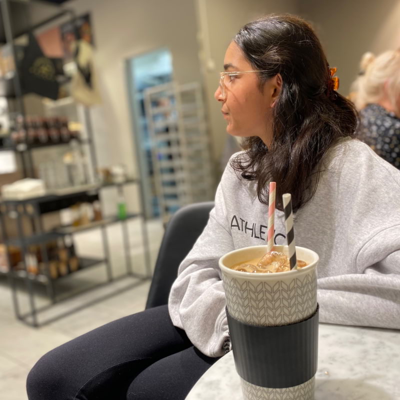 Is latte – Bild från Gateau Täby Centrum av Madiha S.