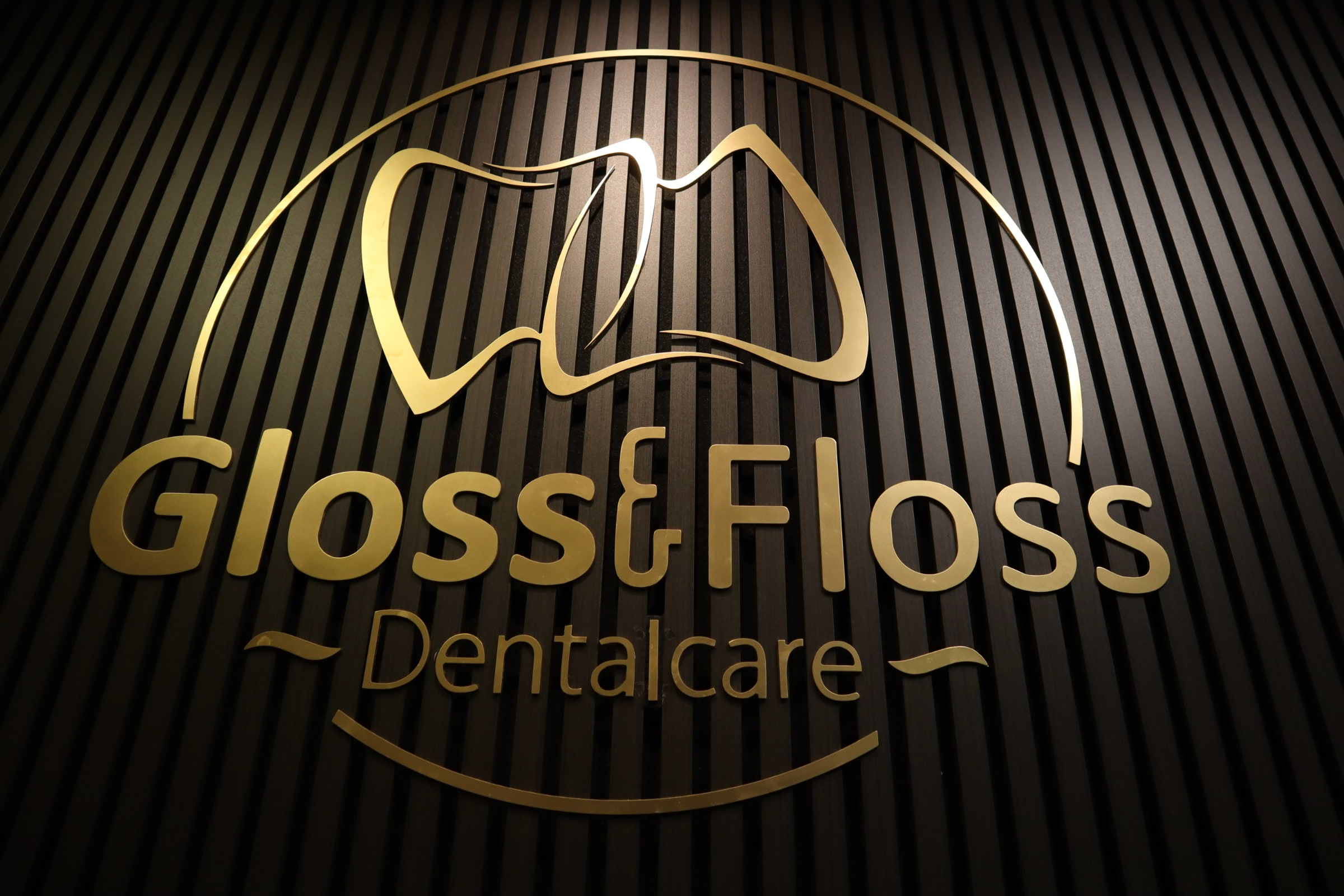 Entre på kliniken – Bild från Gloss & Floss Dental Care av Dr Ali A. (2022-10-03)