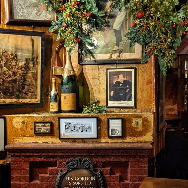Gordon's Wine Bar – A day in London