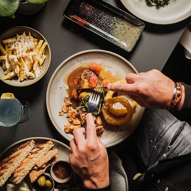 Atrium Bar & Restaurant