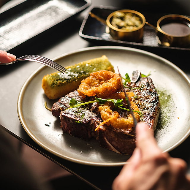 Atrium Bar & Restaurant