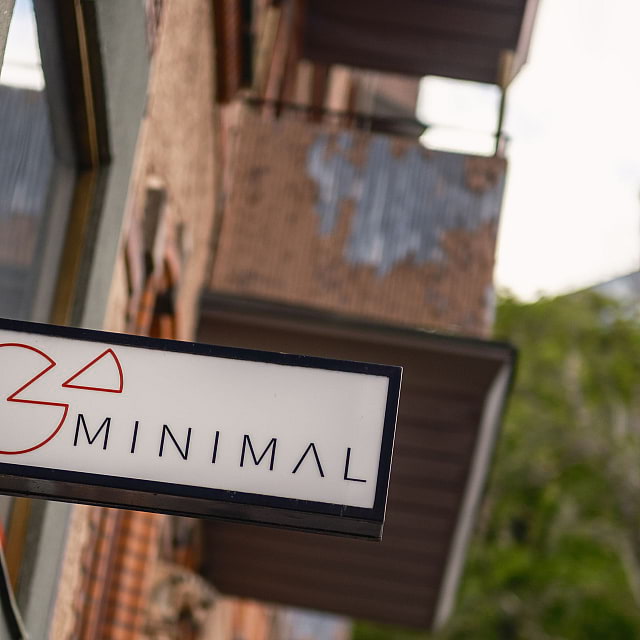 Bar Minimal