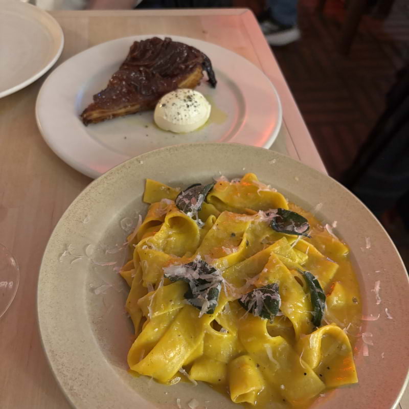 Pasta med pumpa och salvia, löktarte – Bild från Bar La Lune av Lisa M. (2025-10-18)