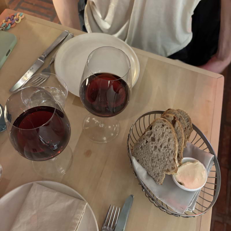 Bröd med smör – Bild från Bar La Lune av Lisa M. (2025-10-18)