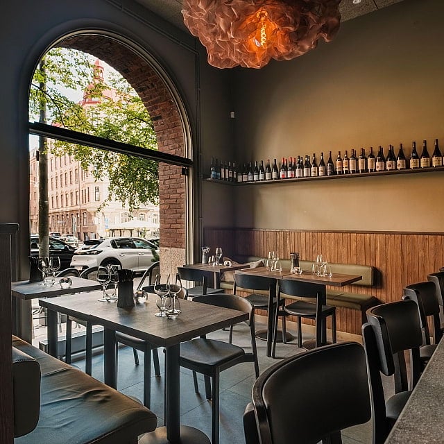 Bar Astell
