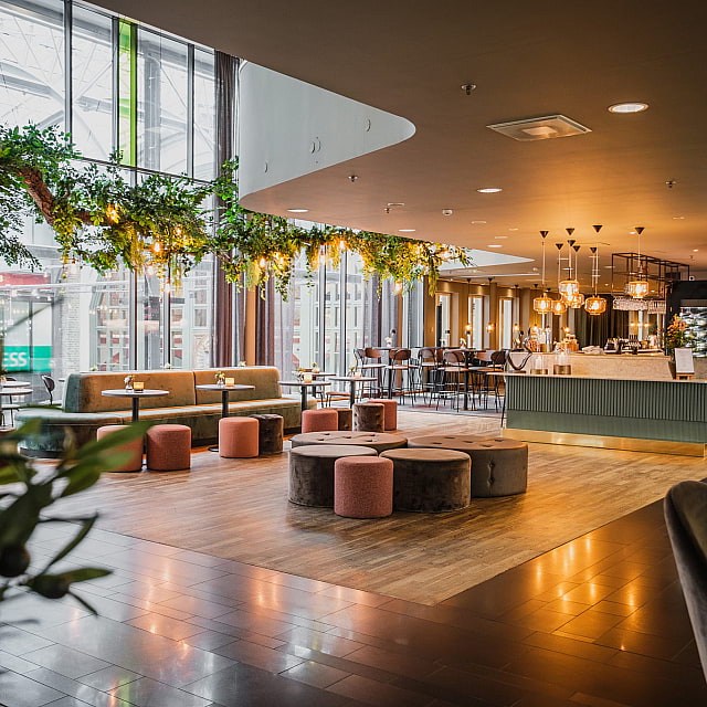 Blanche Brasserie & Bar