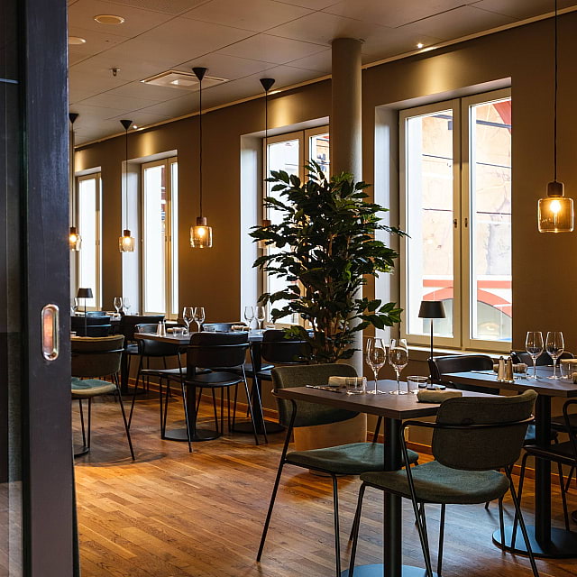 Blanche Brasserie & Bar