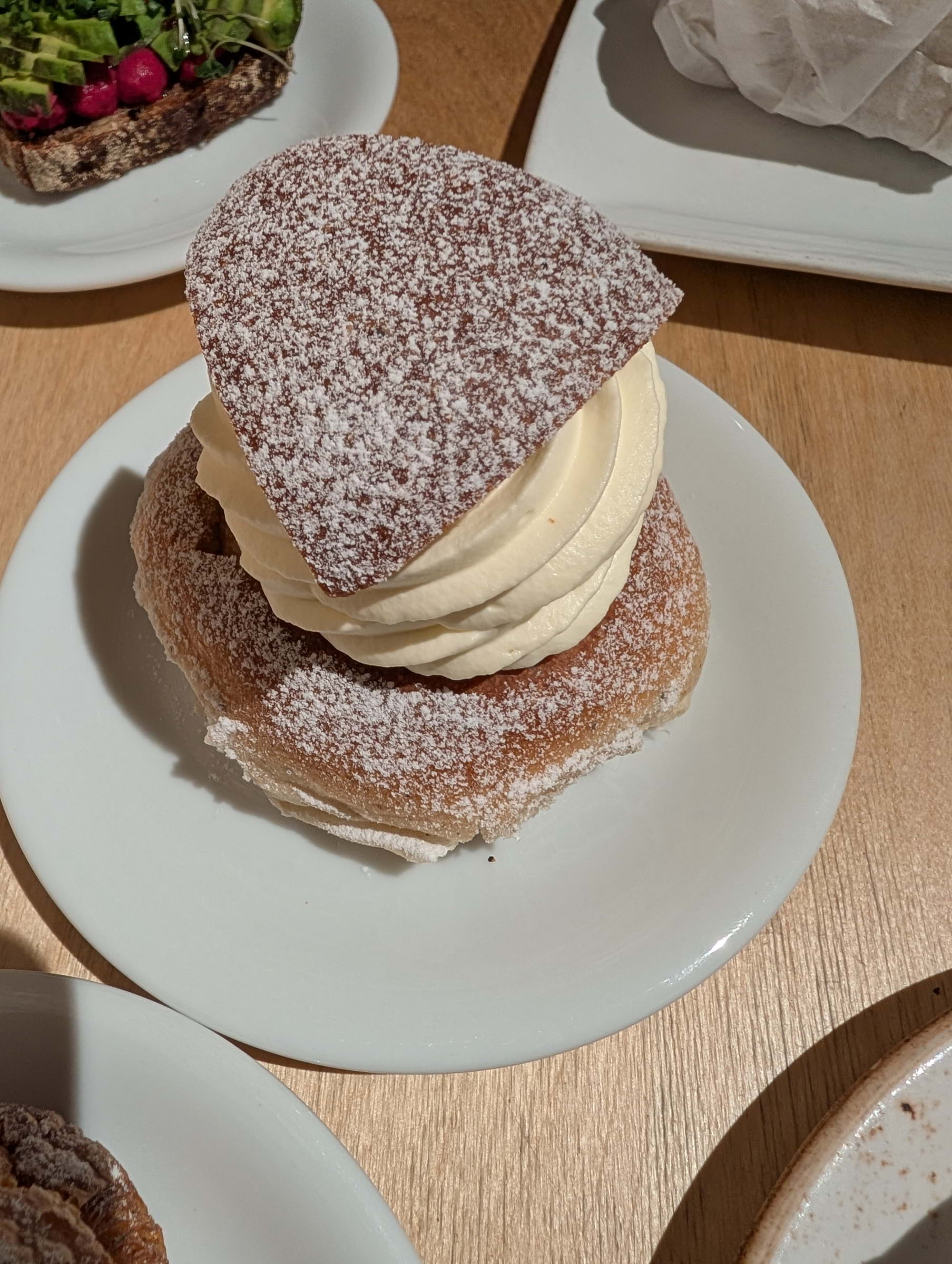 Semla – Bild från Da Matteo Magasinsgatan av Doux E. (2026-04-07)