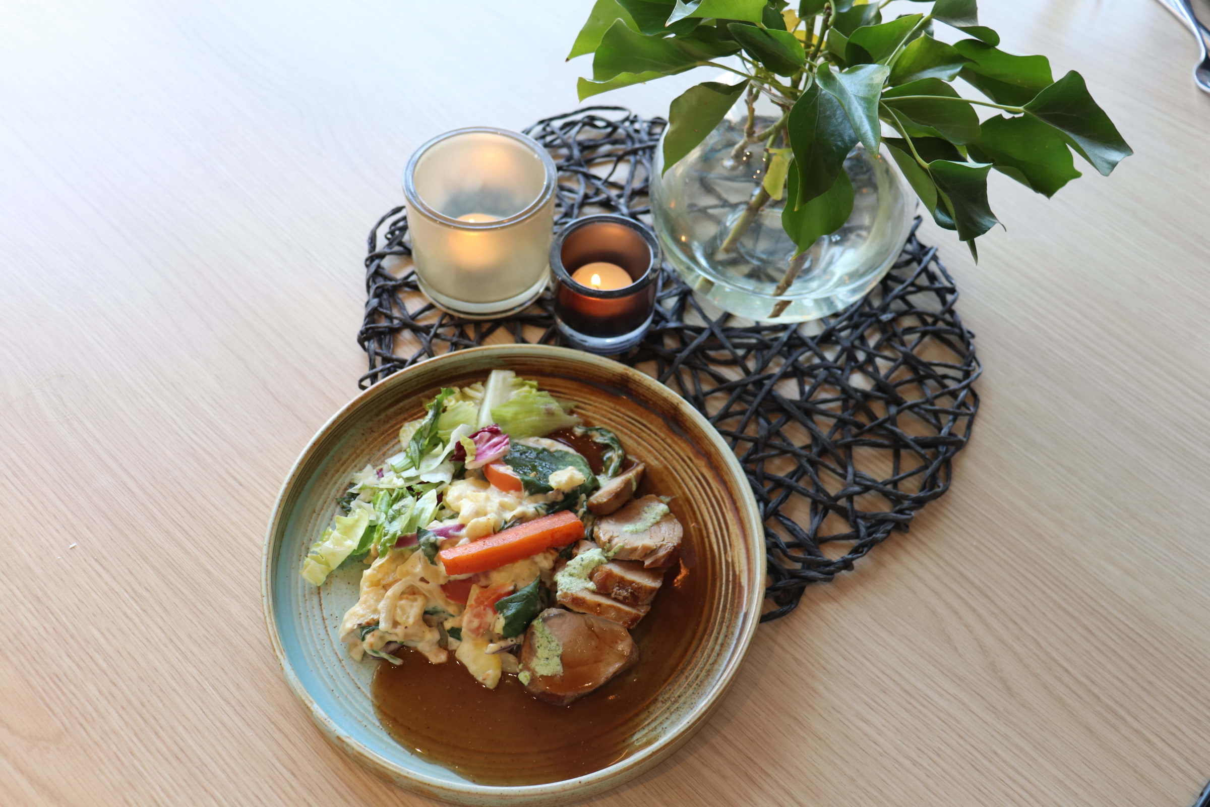 Vällagad lunch med säsongsenliga råvaror – Bild från Fyren Restaurang, Café & Konferens av Daniella Å. (2025-04-23)