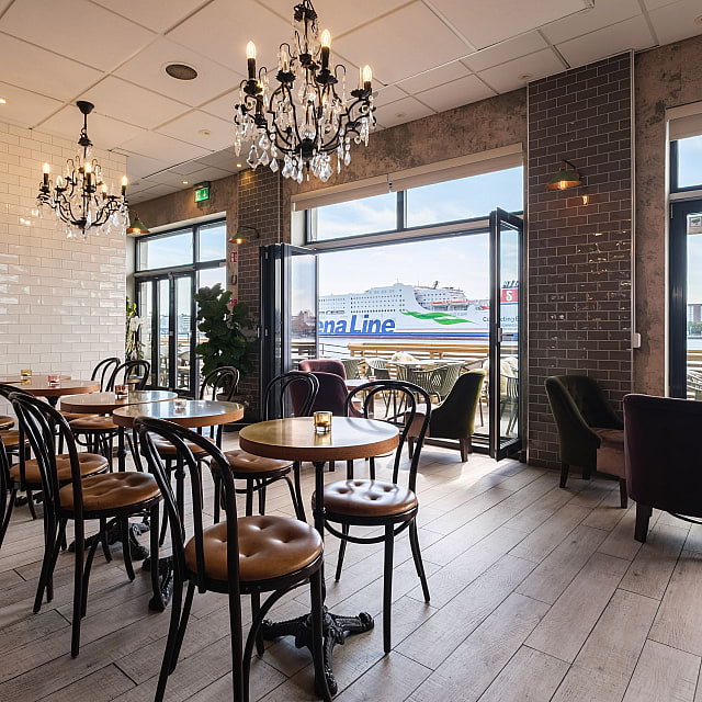 GG94 Café & Bistro