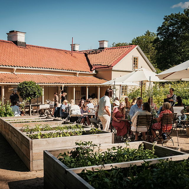 Gunnebo Slott och Tr&auml;dg&aring;rdar