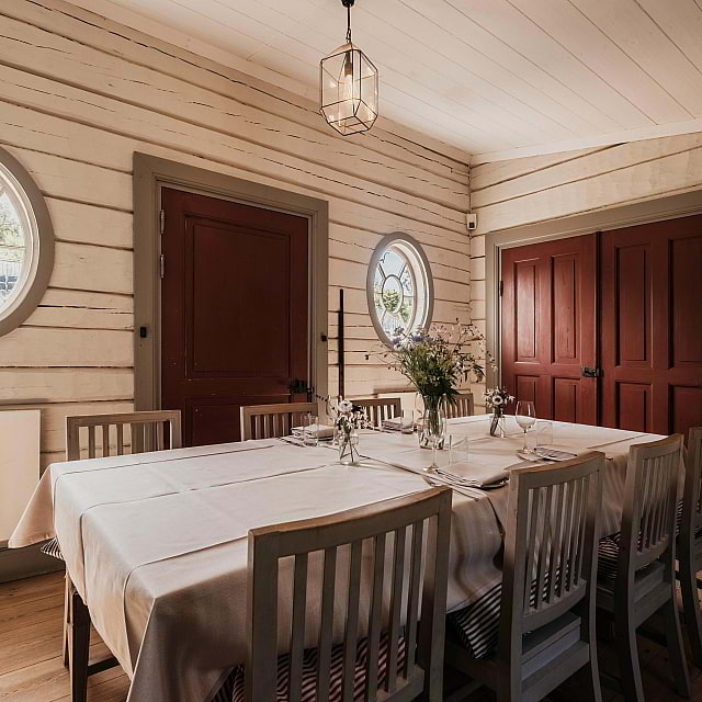 Gunnebo Slott och Tr&auml;dg&aring;rdar